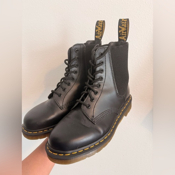 Dr. Martens 1460 Harper Smooth Leather Lace Up Boots, UNISEX Women 8/ Mens 7 - Picture 4 of 6